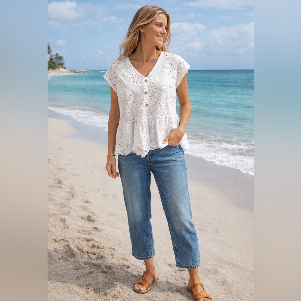 LIV LOS ANGELES White Eyelet V-Neck Blouse Cap Sleeve Womens Sz XL Cottagecore